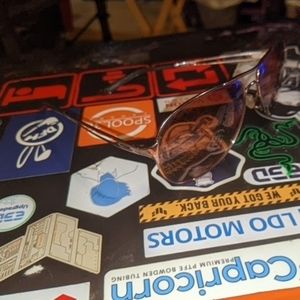 Women's Oakley Caveat